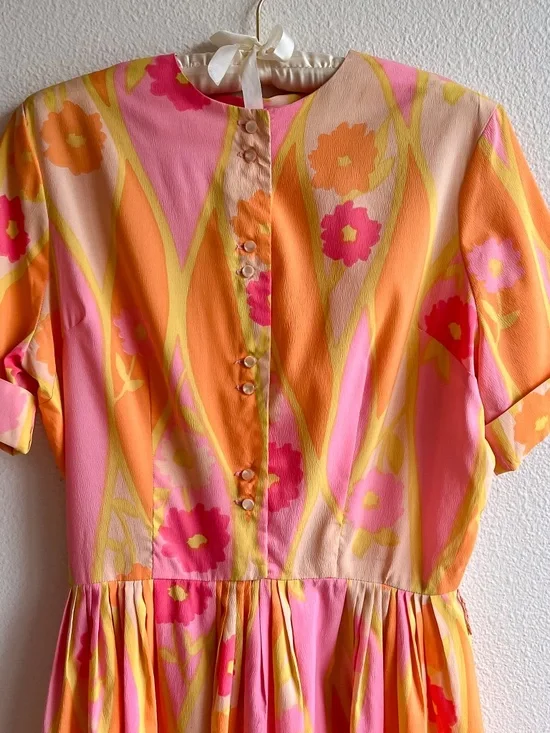 Vintage 1950s Orange and Pink Sorbet Print Dress (M) - Picture 7 of 13